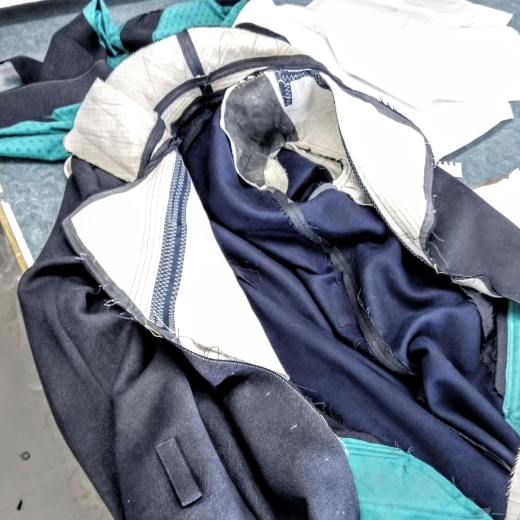 6860 TRENCHCOAT, Einzelanfertigung